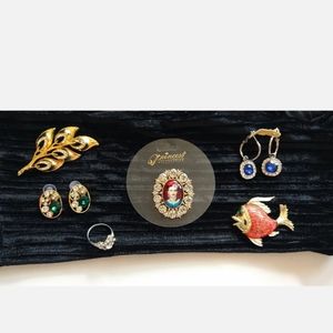 Jewelry Fashion Lot of 6 New & Used| Three Brooches| Two Earrings| One Ring